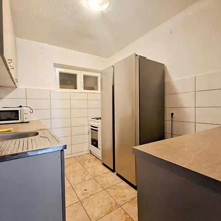 Robinson Monte Cristo アパート *