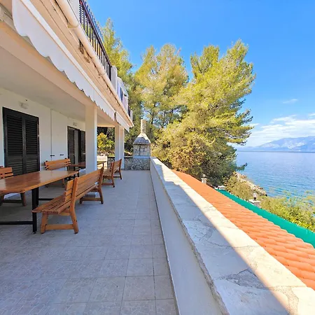 Robinson Monte Cristo アパート Bogomolje